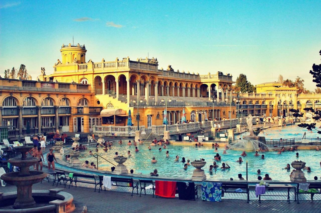 Budapest Hideout In Style With Free Parking - Luxury Apartment Esterno foto